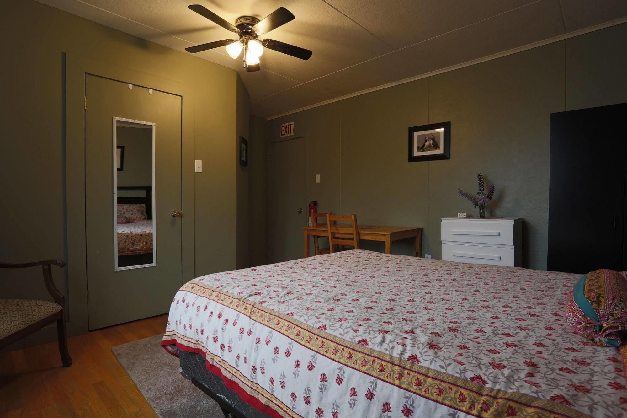 Meems Elliston B&B Exterior photo