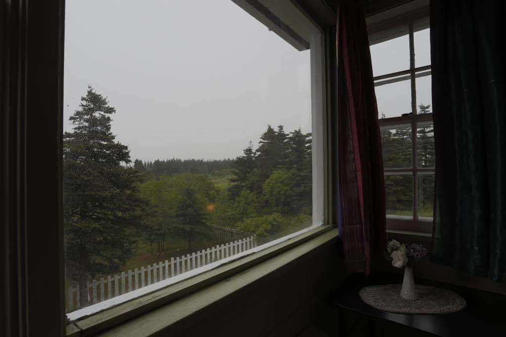 Meems Elliston B&B Exterior photo